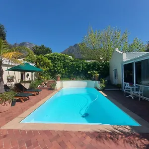 https://newlands-guest-house.hotels-capetown.com